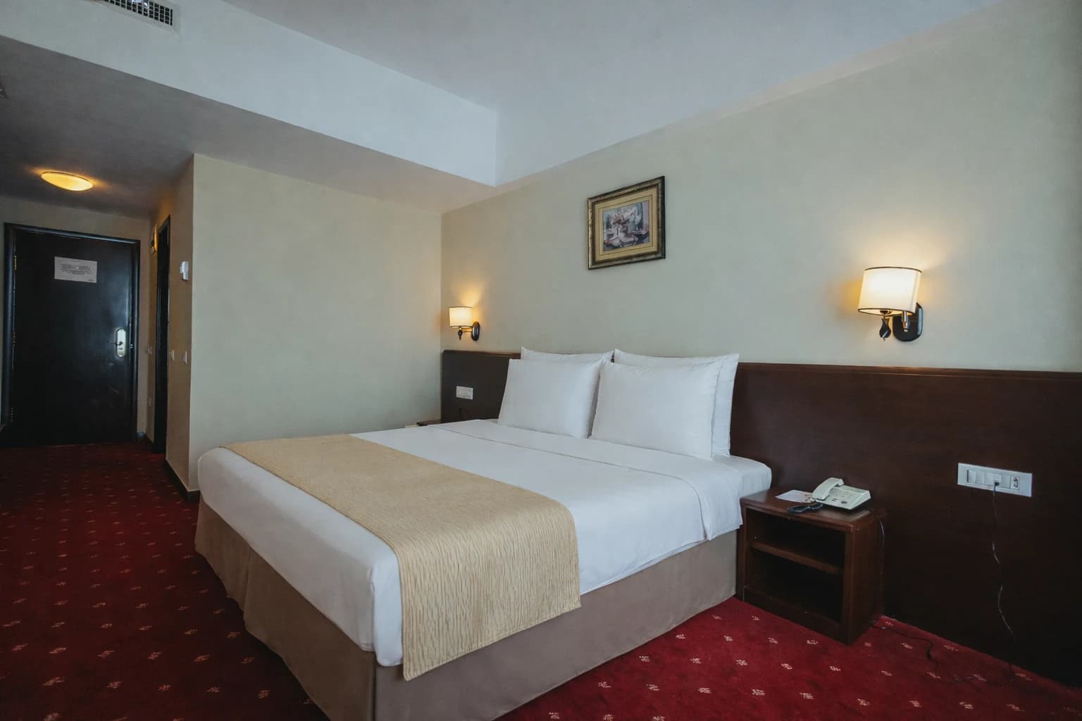 Doppelzimmer mit Doppelbett 2