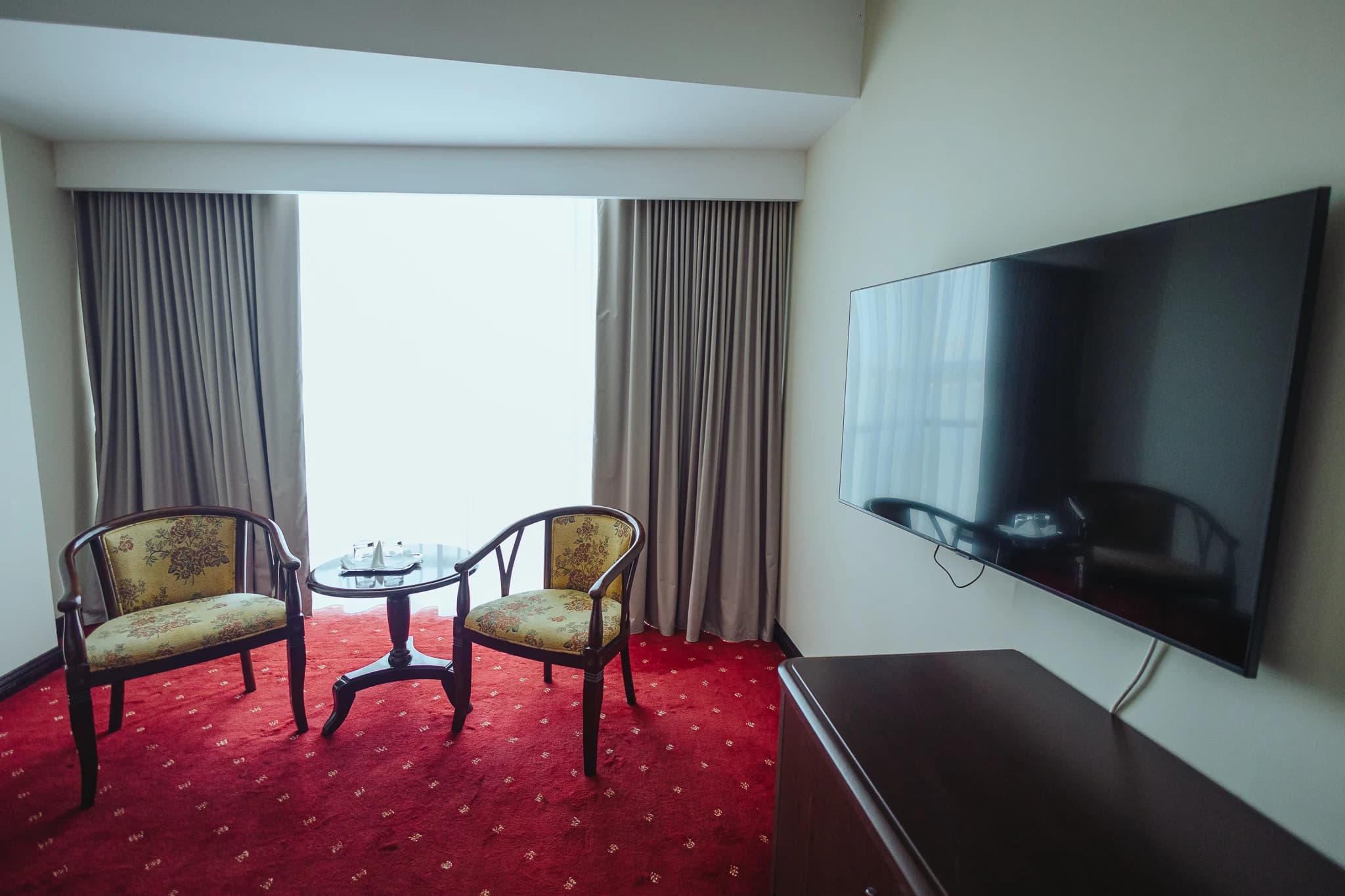 Doppelzimmer mit Doppelbett 3